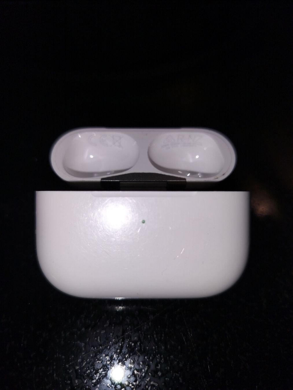 Apple Accessori per Smartwatch: Original Apple AirPods Pro Ladecase A2190 - Top! – Usato da Sissach venduto da ChrisTaylor 2