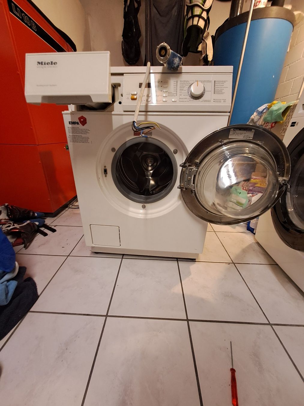 Miele Machines à laver: Miele Waschmaschine – D'occasion à Eglisau par Cedu79 1