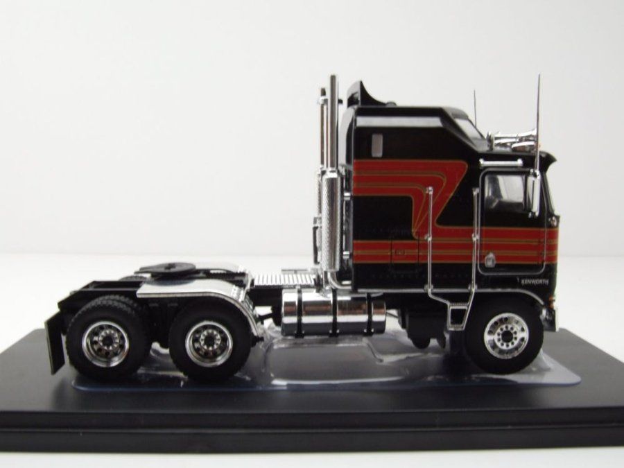 Modellautos: Kenworth K 100 Aerodyne LKW Zugmaschine 1976 schwarz / rot – Neu und originalverpackt aus Gerlafingen von espero88 6