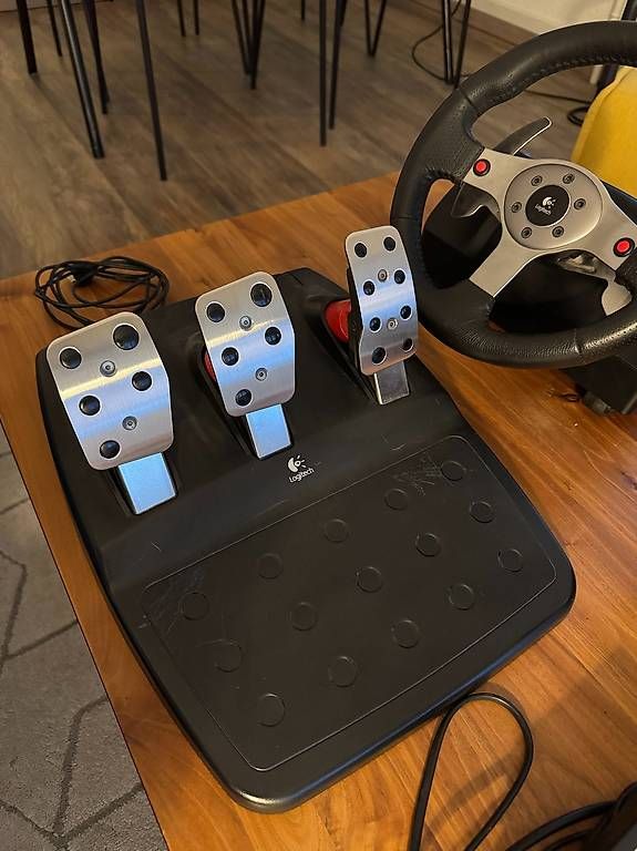 Logitech Controller: Logitech G25 Racing Wheel complet – Usato da Engollon venduto da Winters91 3