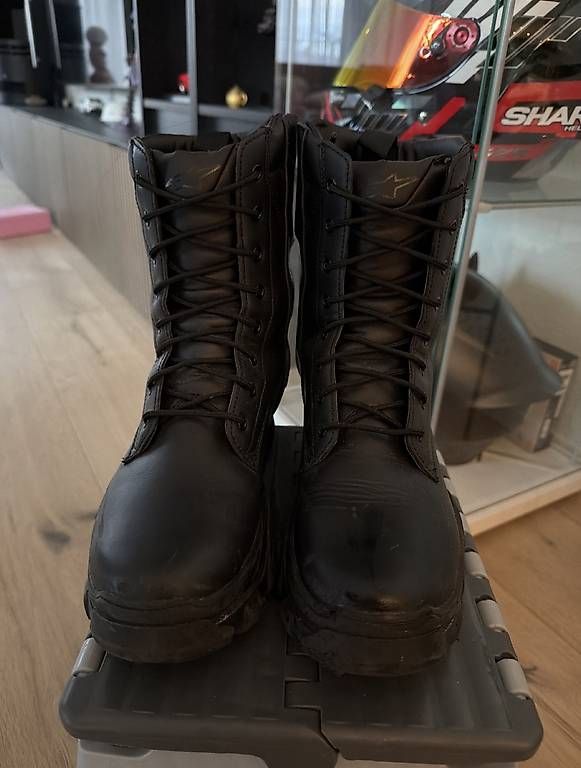 Scarpe da uomo: Alpinestars Motorradstiefel – Usato da Besenbüren venduto da cindyaner 1