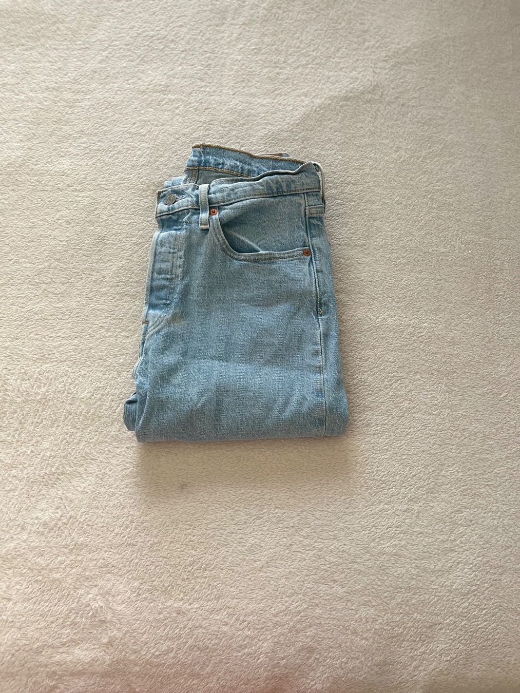 Levi's Jeans: NEUE Levi's 501 Jeans W28 L28 – Nuovo (secondo la descrizione) da Wettingen venduto da Andi_95 7