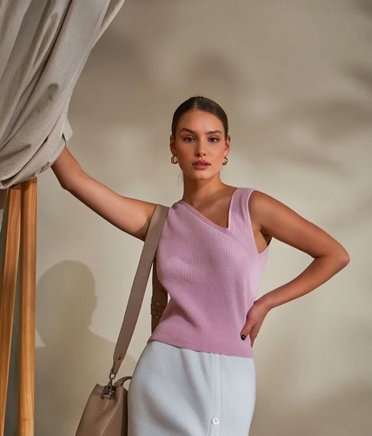 Top: Basic-Top mit asymmetrischem Ausschnitt – Nuovo e nell'imballaggio originale da Bellinzona venduto da Sveva-Style-Hunter