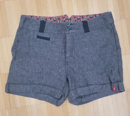 69. Shorts femme chic EDC taille 36