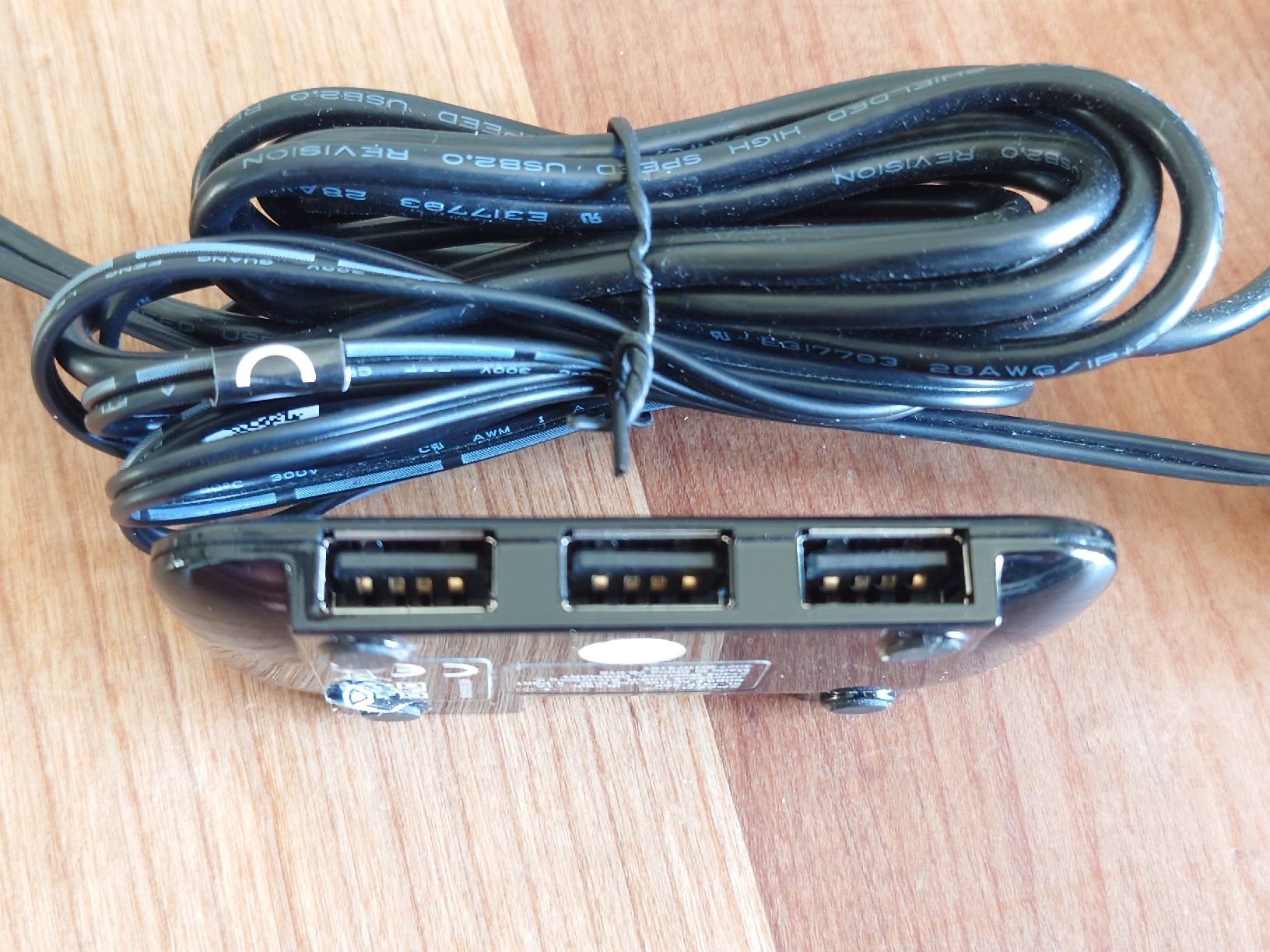 Hub & Switch: Speedlink USB 2.0 Hub, 4-Port, Schwarz – Usato da Winterthur venduto da Tenderizer3000 2