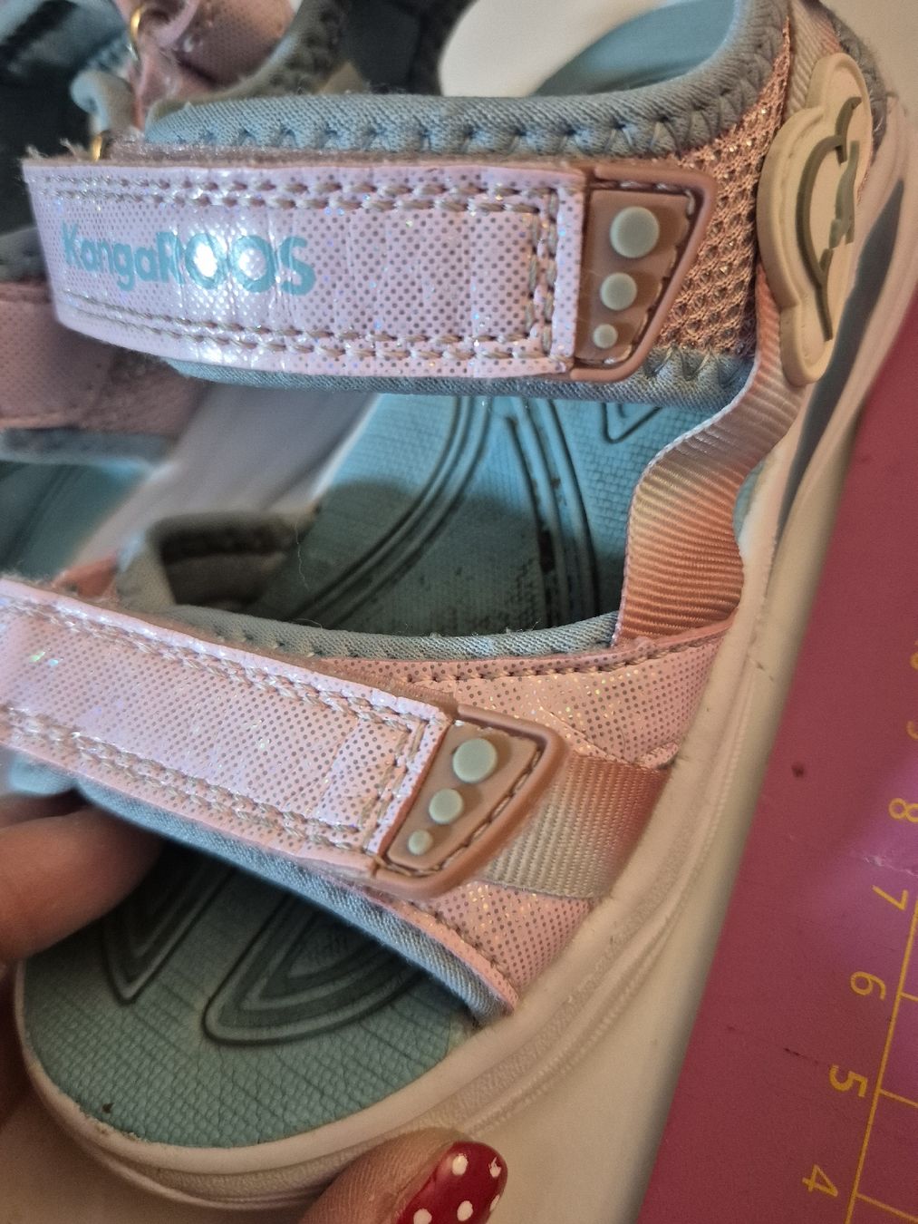 Scarpe per ragazze: Kangaroos Sandalen 26 Mädchen – Usato da Wynigen venduto da La_Talpa 5