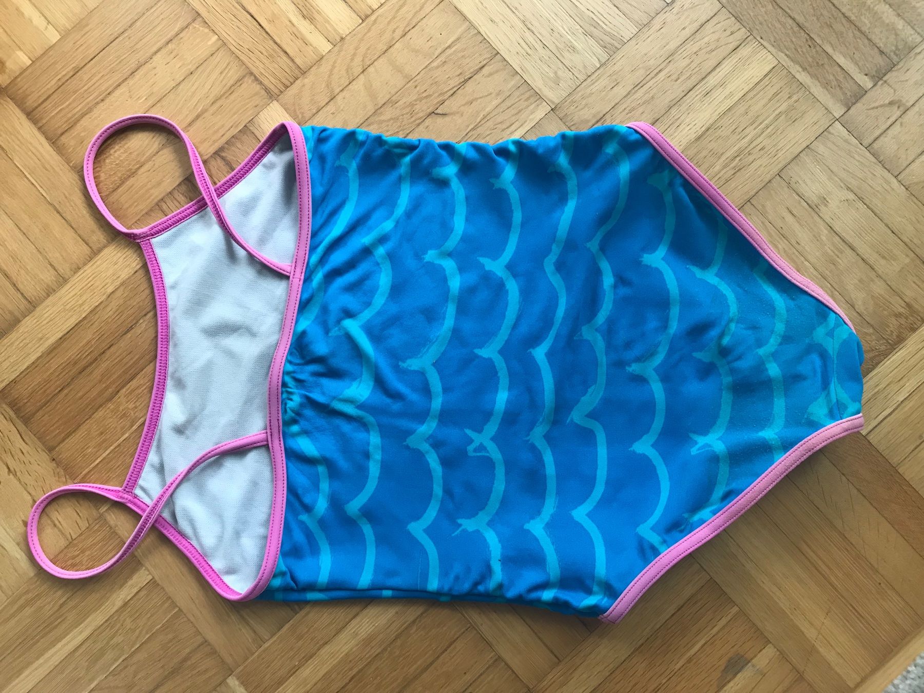 Costumi da bagno & Bikini: Badekleid Grösse 116/122 - Porto 1.40 – Usato da Emmenbrücke venduto da Hathor123 1