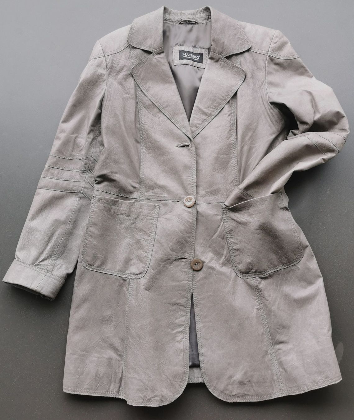 Manebo Jacken: Manebo Echtleder Damenjacke Gr. 38 – Gebraucht aus Jona von Loki40