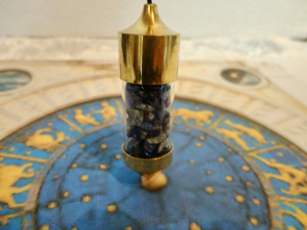 Pietre preziose: Pendel mit Lapislazuli gefüllt – Nuovo (secondo la descrizione) da Biberist venduto da tl-schmuck