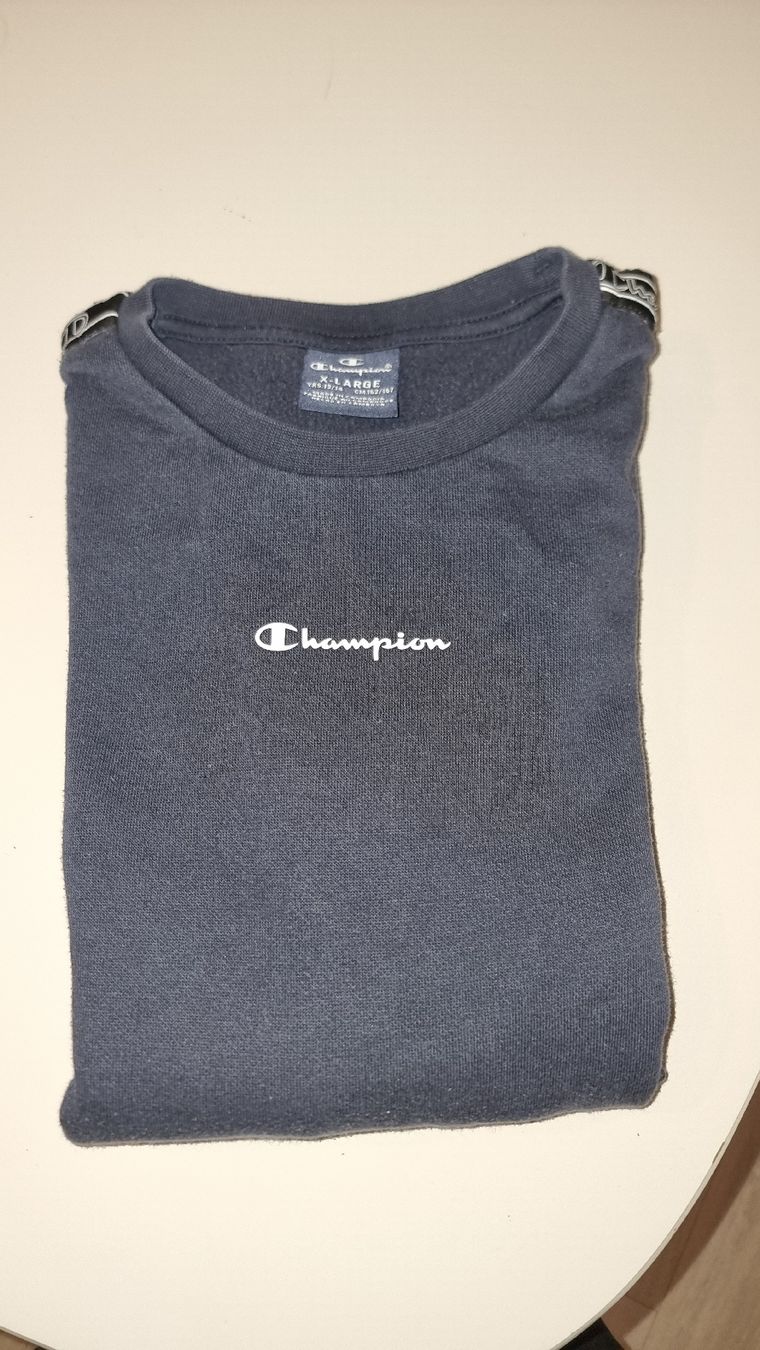 Champion Maglioni & Felpe: Champion Pullover, Gr. 162 Dunkelblau, Top Zustand – Usato da Wigoltingen venduto da Zuckerfee84 1