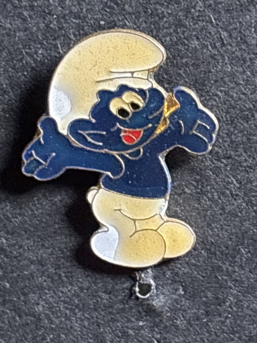 Placchette & Badge: Pin Schlumpf – Usato da Lützelflüh-Goldbach venduto da NicoleL.