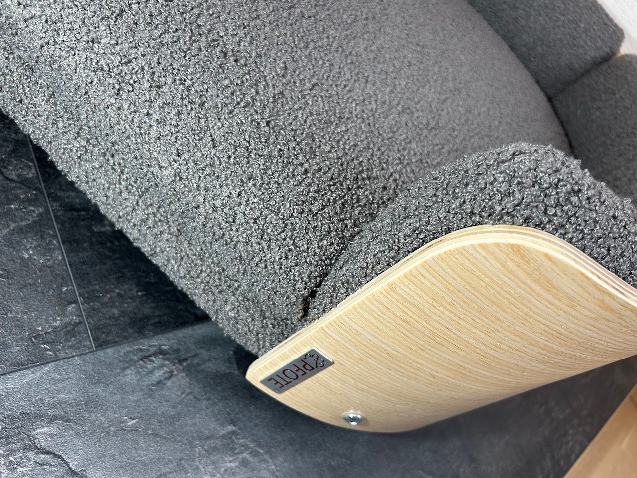 Cucce & Letti: PFOTE® Hundesofa aus Sperrholz – Nuovo e nell'imballaggio originale da Sirnach venduto da XELOonlineGmbH 2