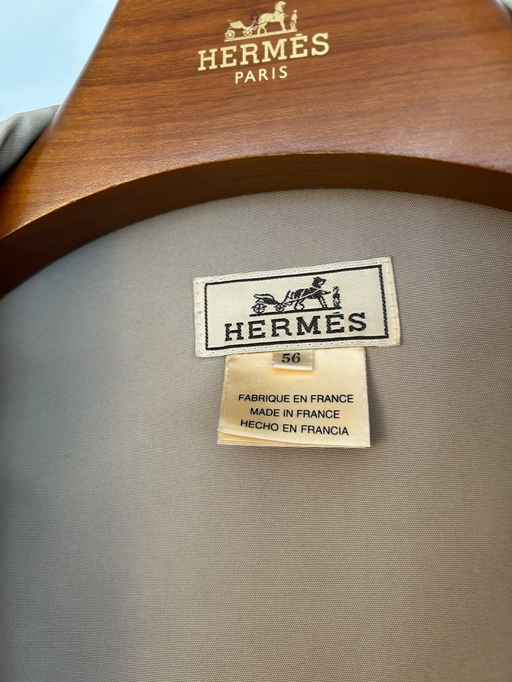 Hermès Manteaux: Hermès Beige Nylon Parka Jacket – D'occasion à Bern par kurtikobolt74 3
