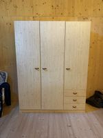 Kleiderschrank funiert 