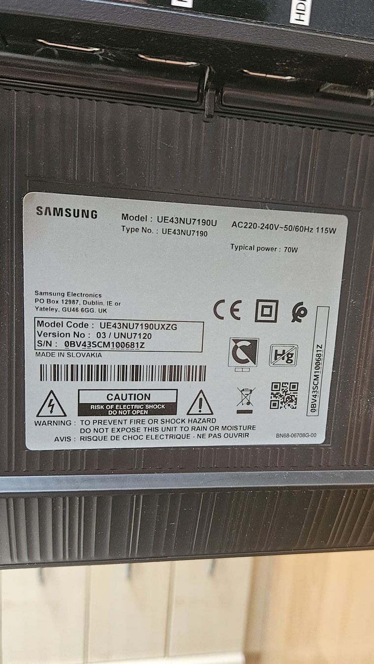 Samsung Fernseher: Samsung SmartTV 43 Zoll – Gebraucht aus Biel/Bienne von Kokos4 2