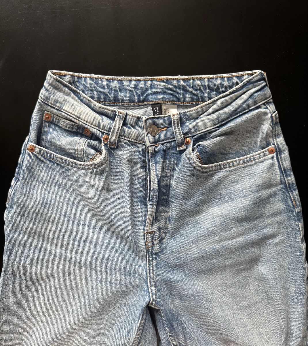 H&M Jeans: H&M straight blue jeans – Gebraucht aus Zürich von hal_2yzx 1