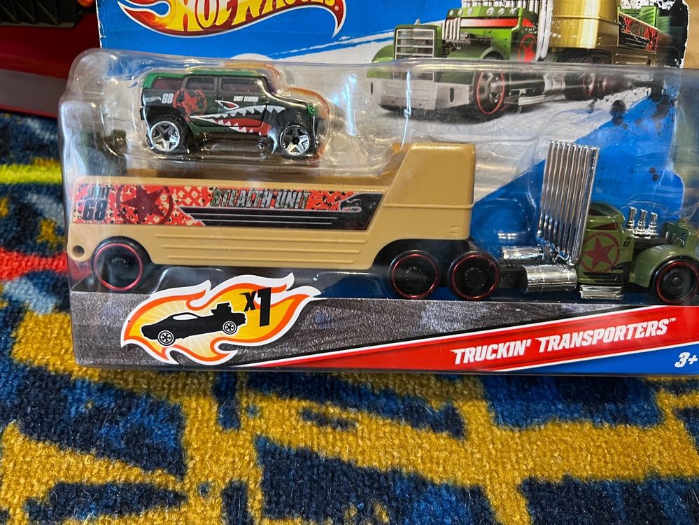 Camion De Police Hot Wheels « Truckin’ Transporters » - Échelle 1/64 - Véhicule Miniature D'occasion