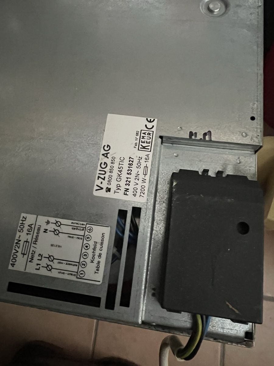 V-Zug Elettrodomestici da cucina: Elektrisches Küchenkochfeld – Usato da Basel venduto da AnselS 6