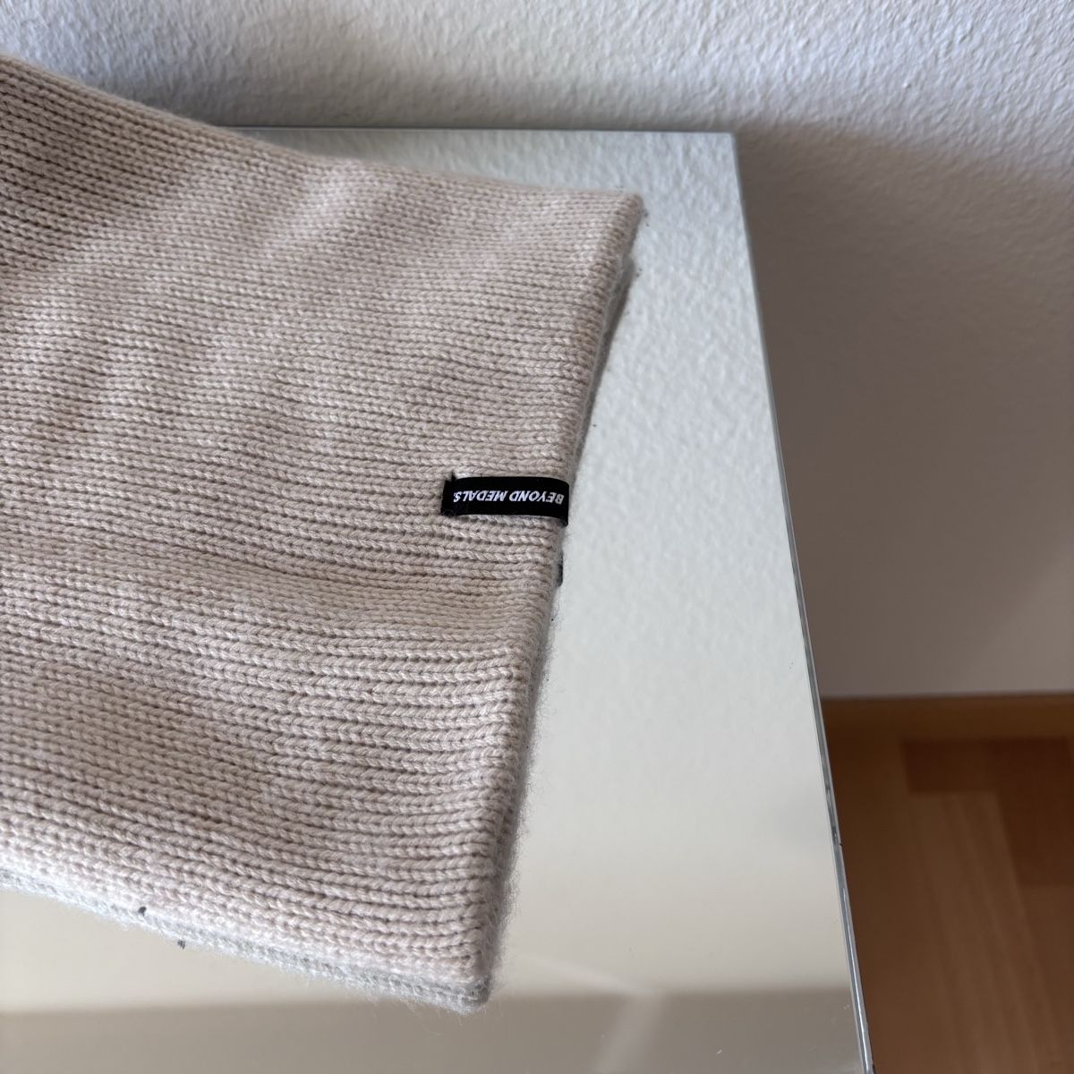 Altro in  Abbigliamento & Accessori: Balaclava Beyond Medals beige  – Usato da Zürich venduto da sk8dave 2