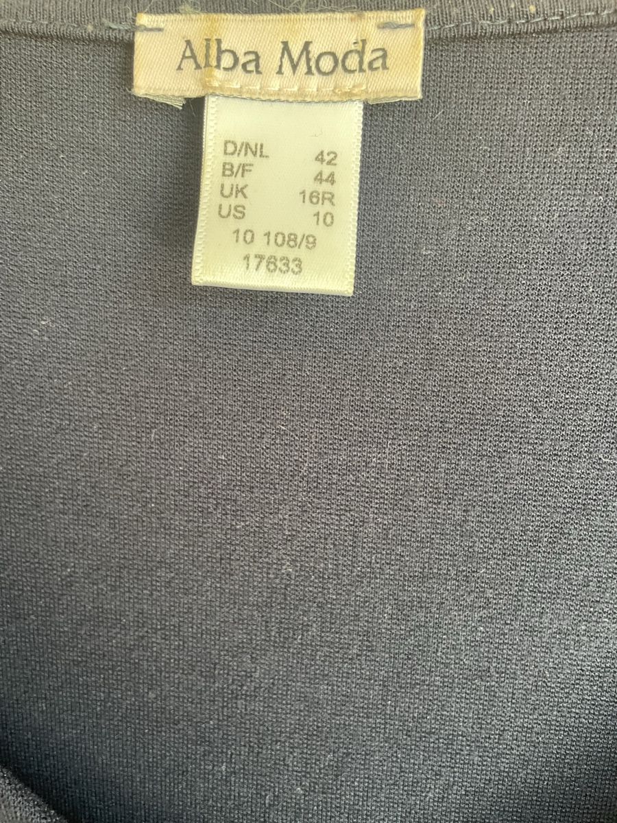 Vestiti: Figurfreundliches Damenkleid Gr 42 – Usato da Rüti ZH venduto da kar_xx9l 5