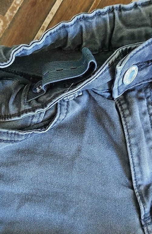 H&M Pantaloni: Dunkelgraue Jeans – Usato da Rapperswil BE venduto da AndreaReist 3