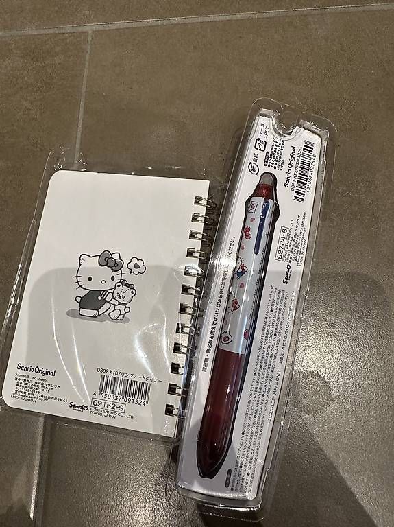 Blocchi: Hello Kitty Notizbuch + Kugelschreiber  – Usato da Emmenbrücke venduto da tut_bfx2 1