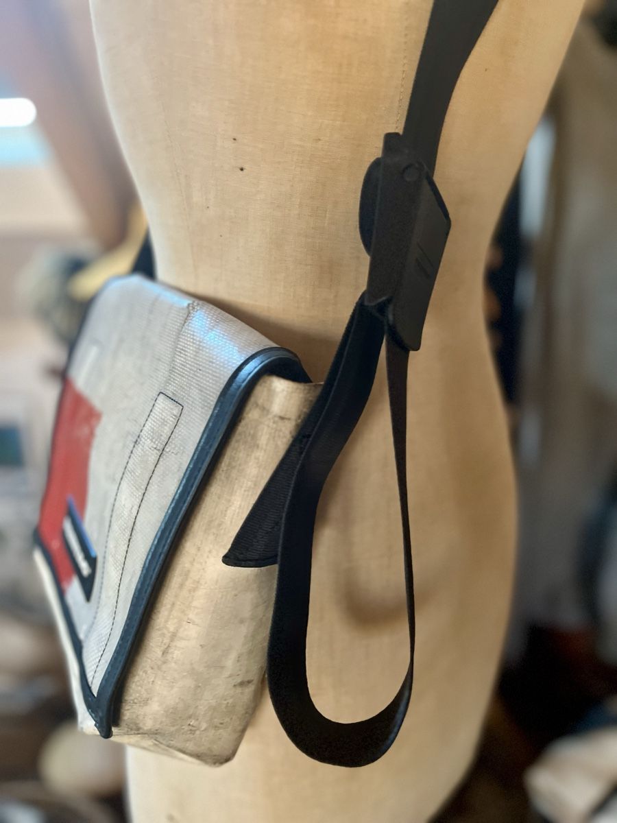 Freitag Taschen: Freitagstasche Lassie F11 – Gebraucht aus Worb von lupo97 1