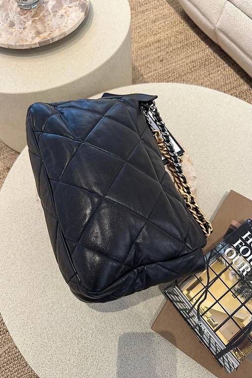 Chanel Borse: CHANEL 19 TASCHE BLACK, LARGE – Nuovo (secondo la descrizione) da Schwyz venduto da bofb 4