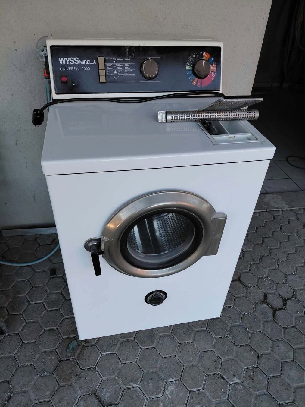Wyss Waschmaschinen: Waschmaschine Wyss Mirella Universal 2000 – Gebraucht aus Geuensee von Hugentobler12345