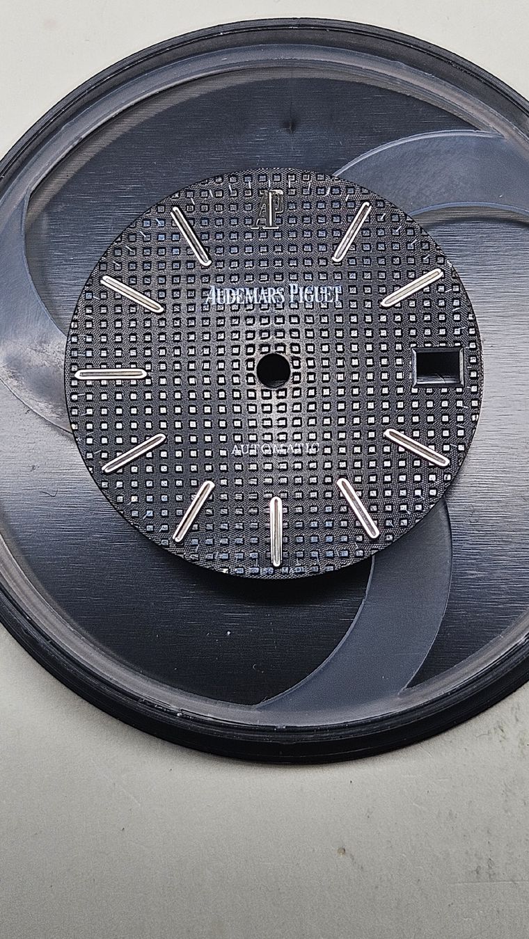 Audemars Piguet Orologi: Cadran Audemars Piguet, R.O. 14790ST – Usato da Miège venduto da dyn_8yhb 1