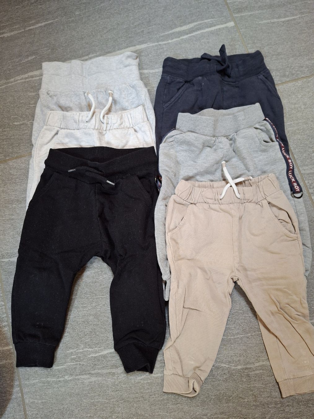 Lotti & Set di vestiti: 6 paia pantaloni – Usato da Broglio venduto da audina83