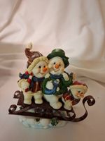 Dekofigur Schneemann Familie auf Schlitten Weihnachten