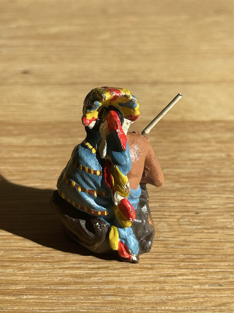 Elastolin Spielzeuge: Elastolin Figur Indianer sitzend bemalt guter Zustand – Gebraucht aus Basel von torthum 1