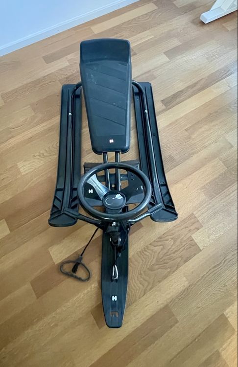 Luge: Snowracer Lenkschlitten Schwarz neuwertig – D'occasion à Reinach BL par SchnaeppchenScout 6