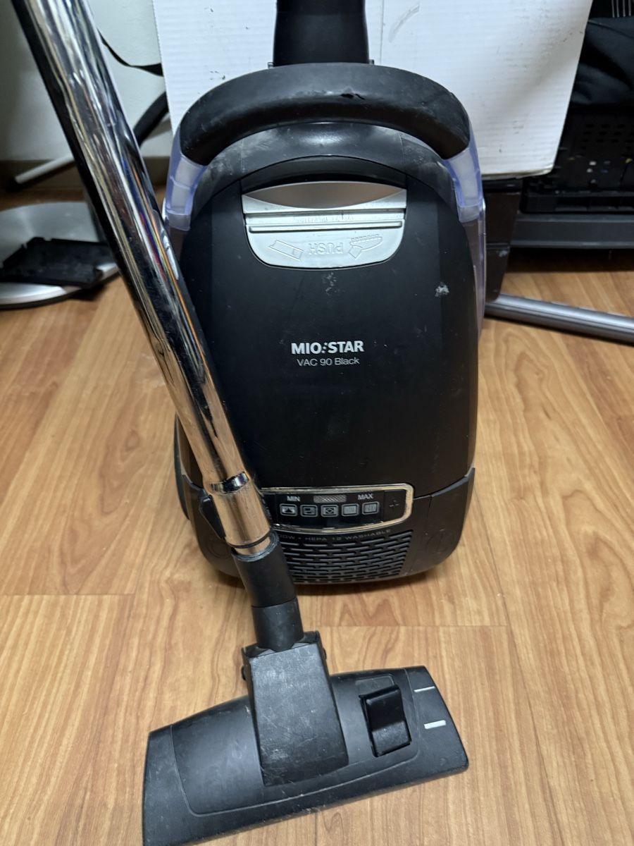 Mio Star Aspirapolveri & Accessori: MIO:STAR VAC 90 Black Staubsauger – Usato da Birsfelden venduto da mah_6yvz 4