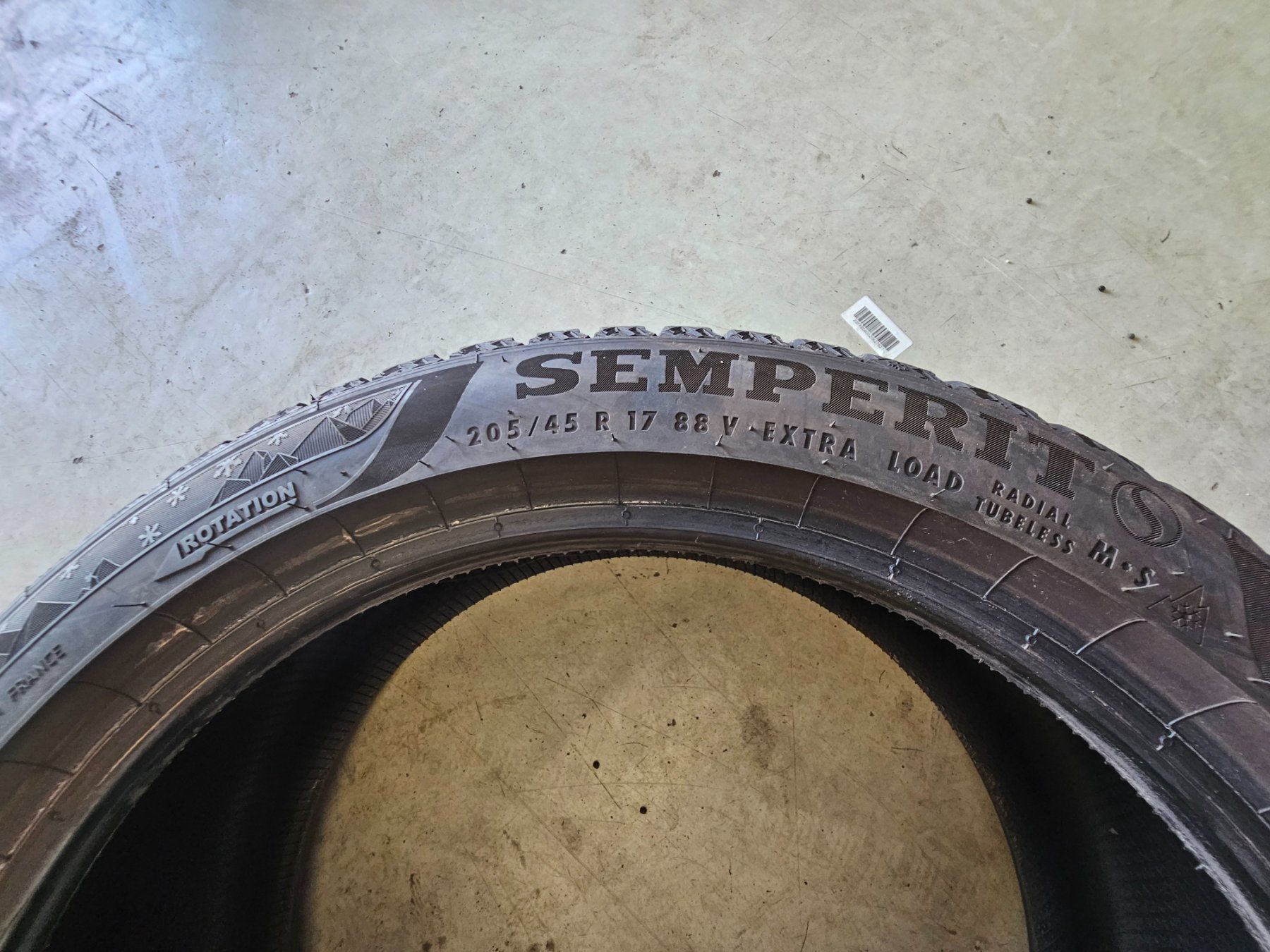 Semperit Pneus & Kompletträder: 205/45/17 Winterreifen – Gebraucht aus Leutwil von Michael091 3