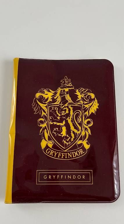 Autres vêtements & accessoires: Harry Potter Passport Hülle – D'occasion à Vaduz par alina_hasler