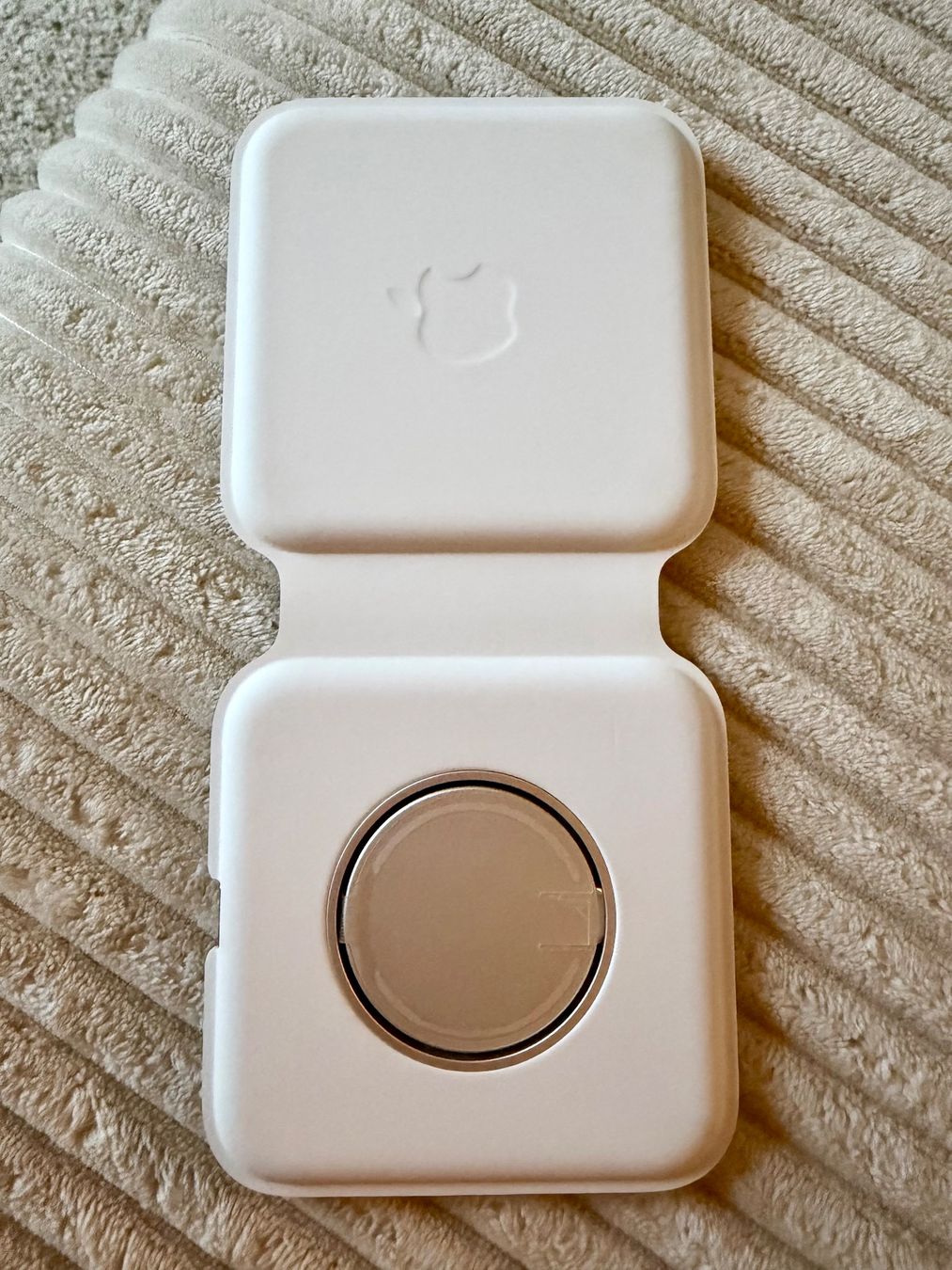 Apple Ladegeräte: Apple Chargeur duo MagSafe – Neu (gemäss Beschreibung) aus Bern von Grace2112 5
