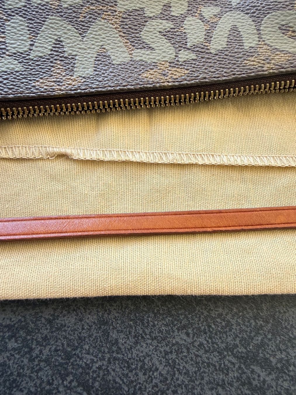 Louis Vuitton Taschen für Damen: Pochette Louis Vuitton & Stephen Sprouse Graffiti – Gebraucht aus La Tour-de-Peilz von nic_wqf2 7