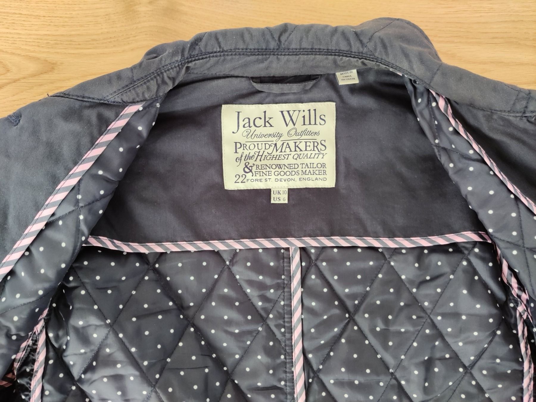 Vestes: Jacke – D'occasion à Basel par vel_w2tr 2