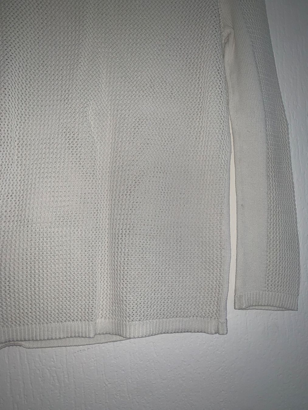 Sandro Tops: Sandro pull blanc à franges (taille 2/M) – D'occasion à Lausanne par Xiaoxi 4
