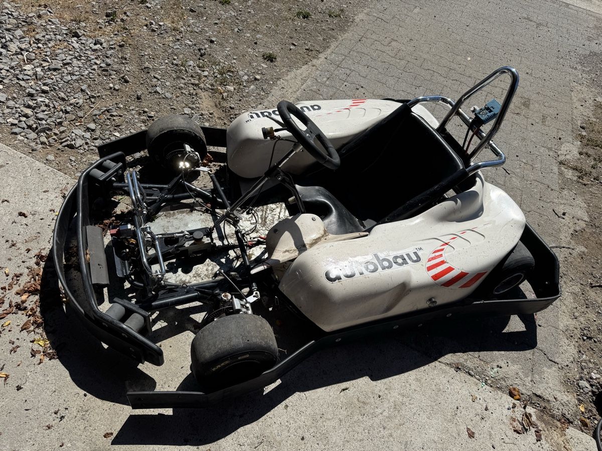 Karts: Gokart "autobau" weiss, unrestauriert – Défectueux à Aristau par bro_k98s 1