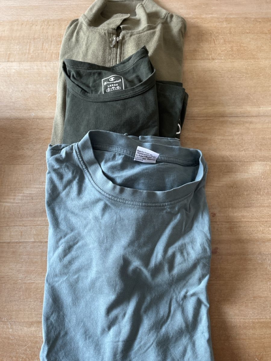Lotti di vestiti: 3 T shirts grüntöne L – Usato da Aesch BL venduto da shuja01
