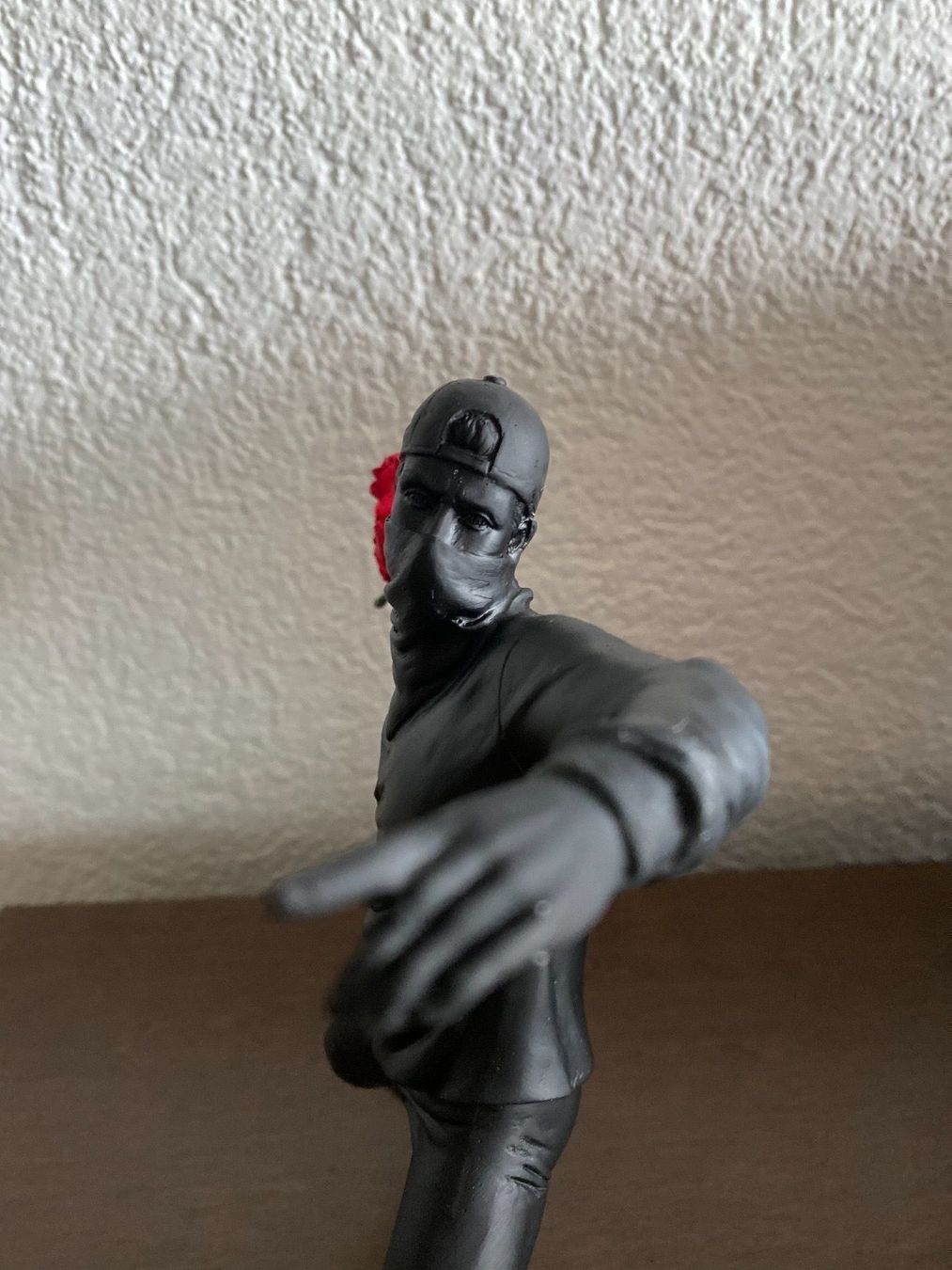 Statuette: BANKSY SKULPTUR FLOWER THROWER – Nuovo (secondo la descrizione) da Obersaxen venduto da Bob-omb 3