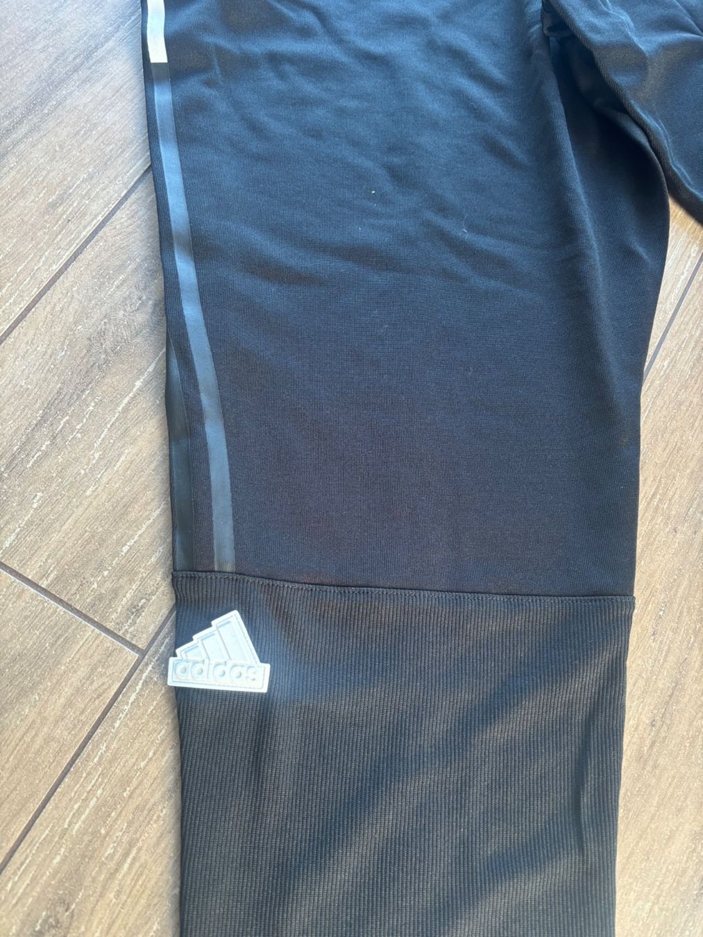 Adidas Pantaloni: XL__adidas_NEU_LP 85 sfr – Nuovo e nell'imballaggio originale da Versegeres venduto da kista 3