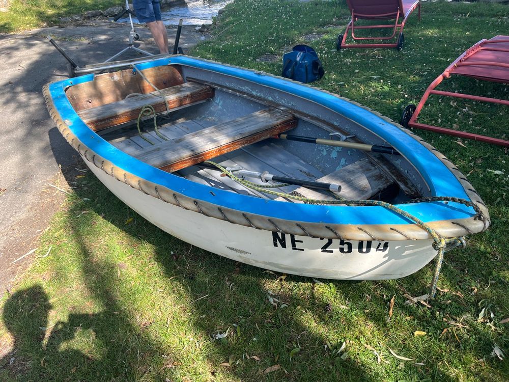 Leichtes Ruderboot Als Beiboot