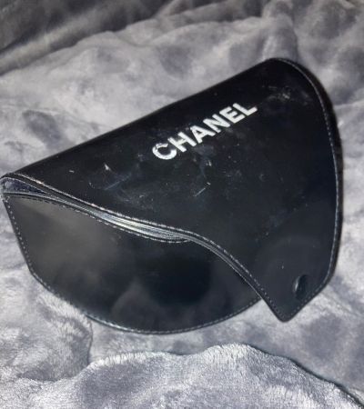 CHANEL Sonnenbrillen Case