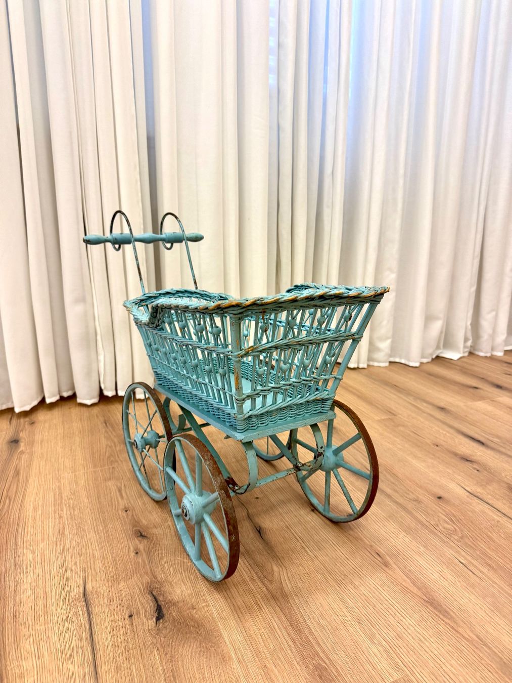 Carrozzine per bambole: Nostalgischer Puppenwagen – Usato da Appenzell venduto da sto_v2yv 1