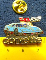 CHEVROLET CORVETTE PIN ENAMEL GOLDIG RACING FLAGS