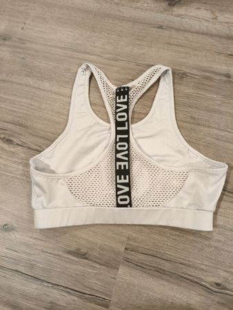 top sportivo Shein